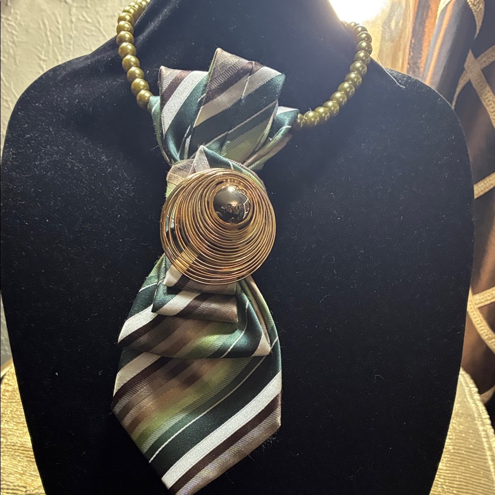 Elegant Striped Tie Necklace with Gold Accent